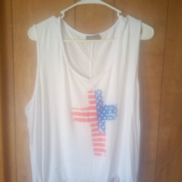 Scarlett Women's White Fringed Tank Flag Cross Top Size 3X - Picture 3 of 5